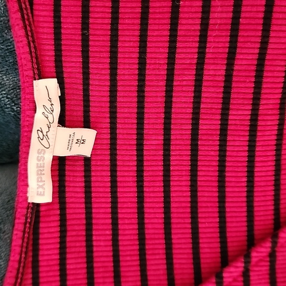 Express One Eleven Wrap Around Top Size Medium NWOT - Picture 2 of 3